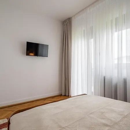 Utopia | 2bdr | Primaverii Apartment