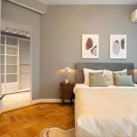 Utopia | 2bdr | Primaverii Apartment